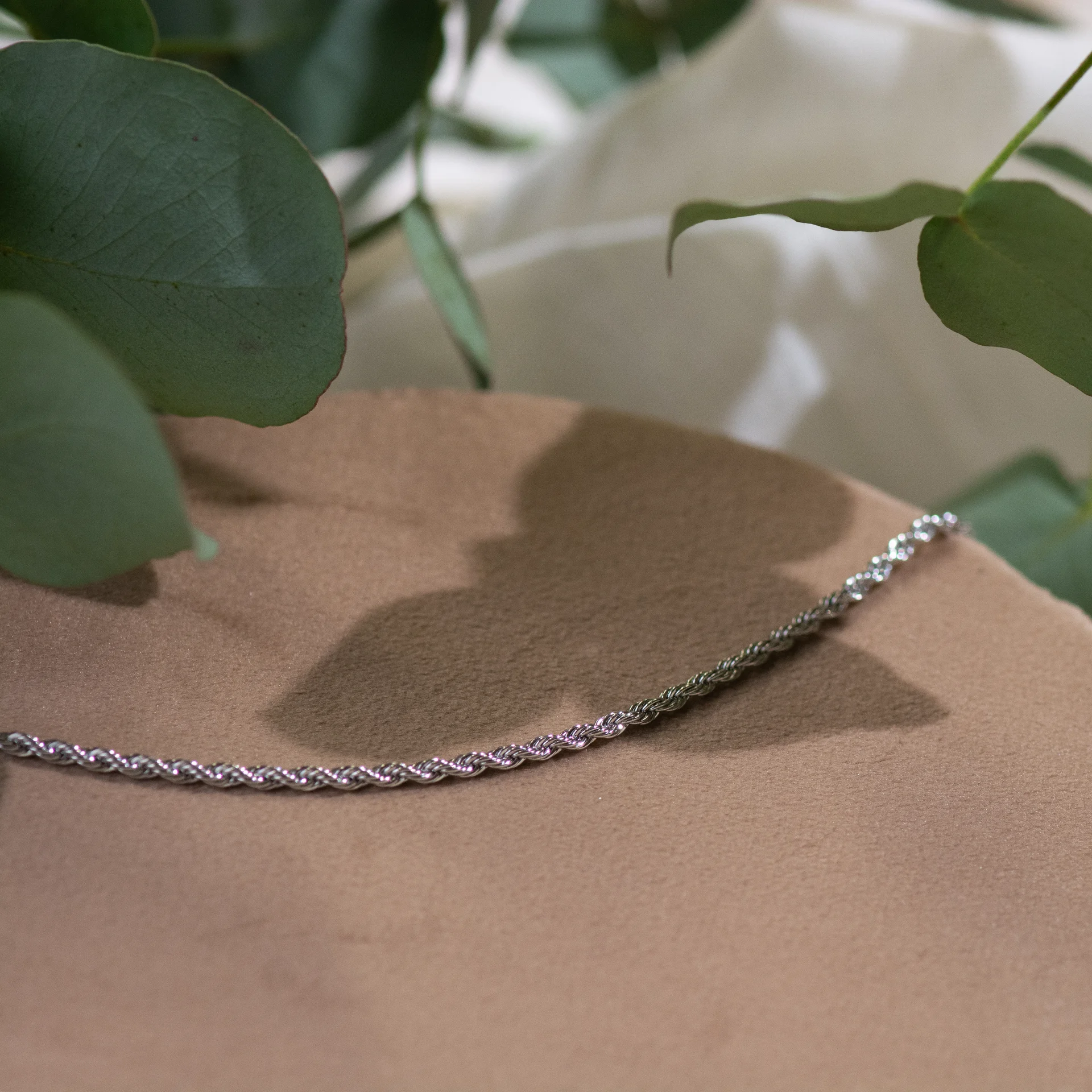 Evy Bracelet Silver 3 elegante zilveren armband met subtiele schakels luxe dames sieraad van Sarae