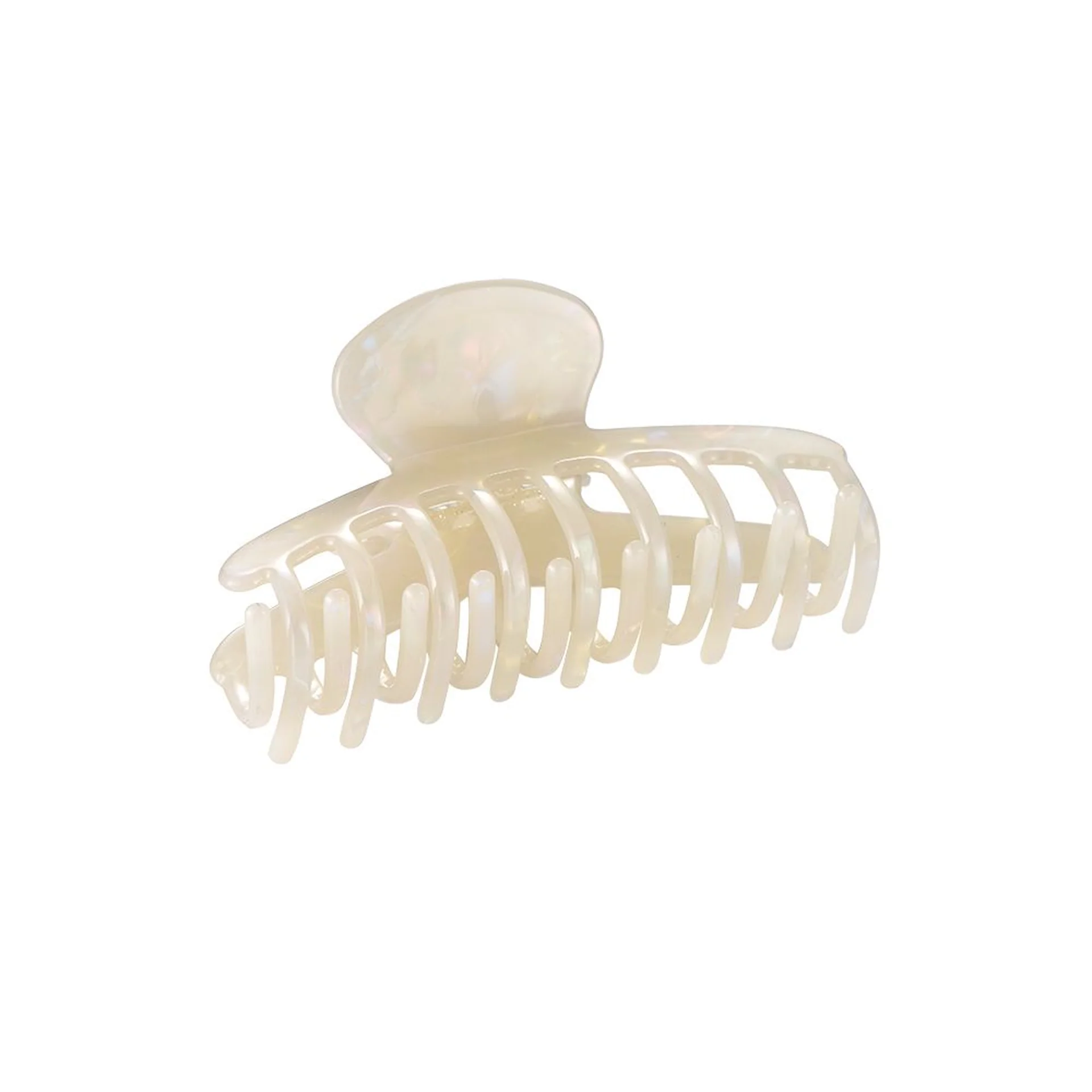 Sarae haarklem parelmoer motief luxe ivoorkleurige haaraccessoire op witte achtergrond perfect voor stijlvolle kapsels en elegante looks