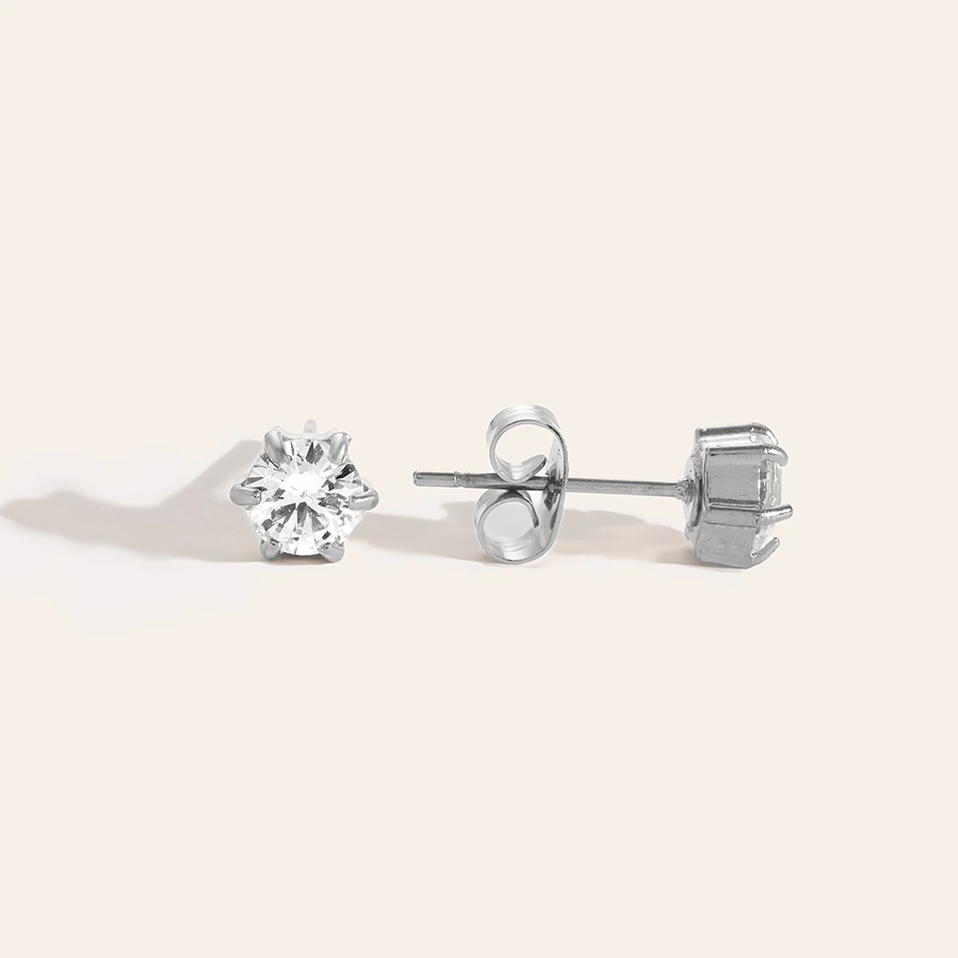 Lio Earrings Silver